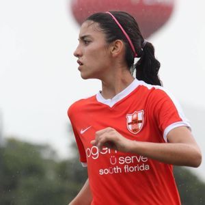 Meet your Posher, Camila